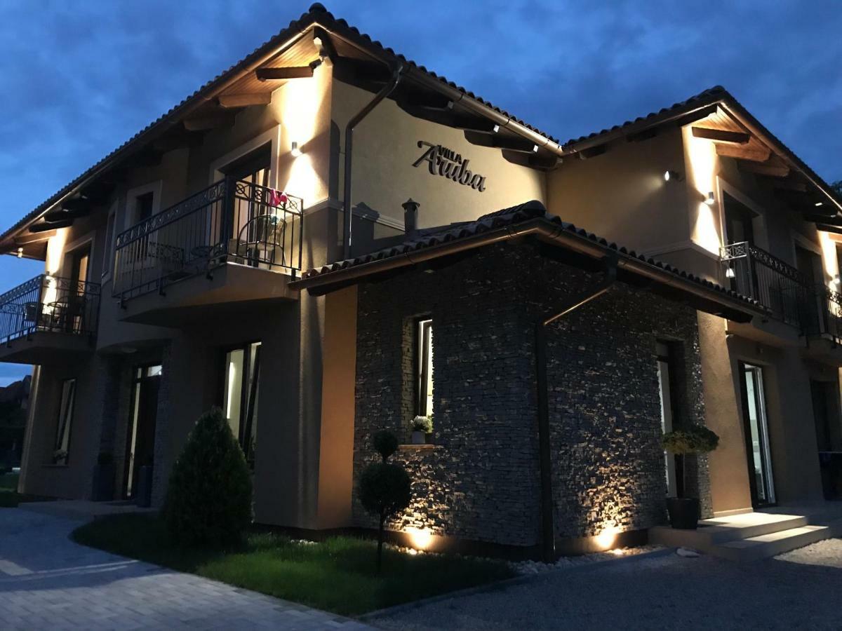 Villa Aruba & Private Spa Suites Keszthely Exteriör bild