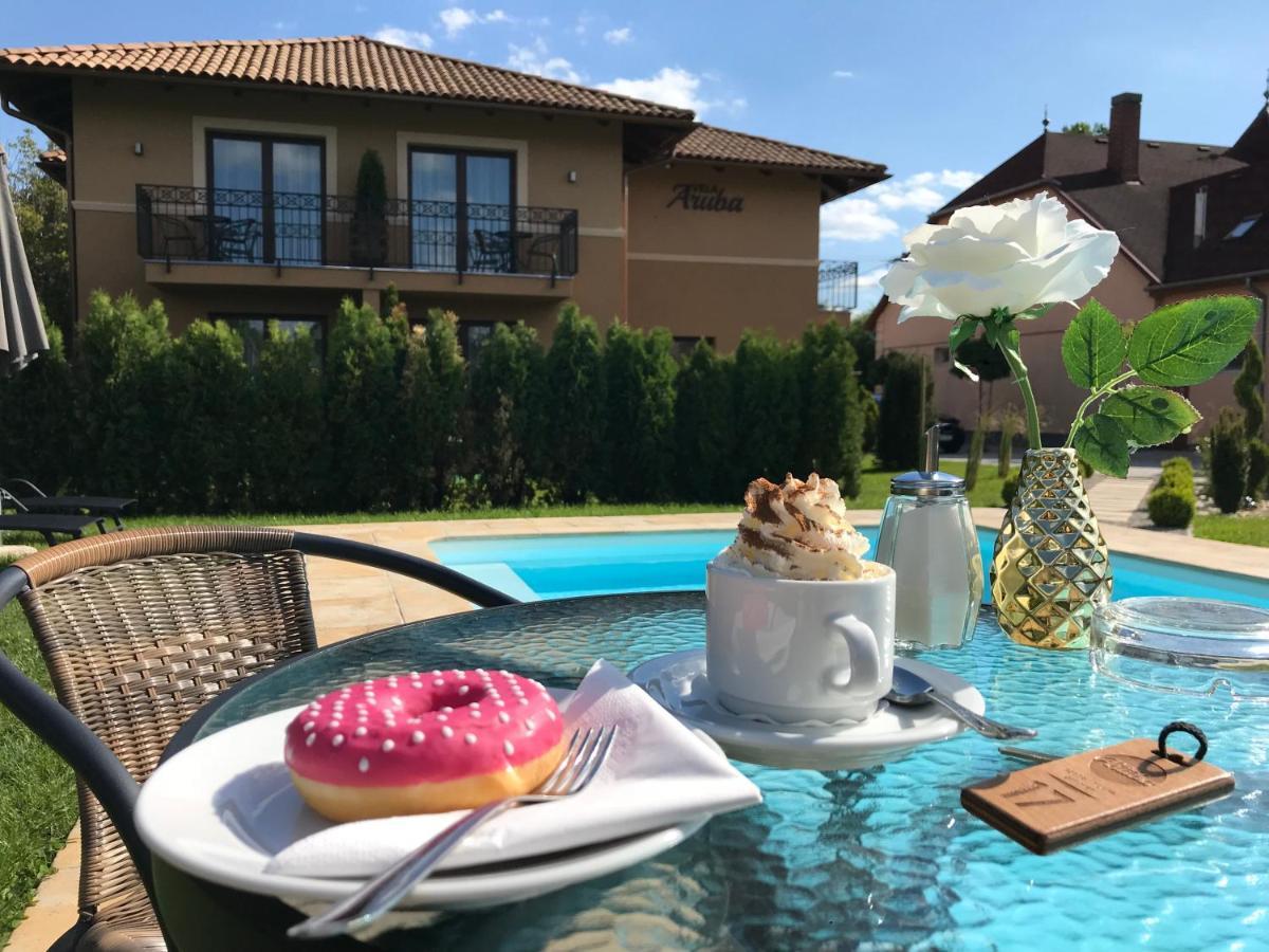 Villa Aruba & Private Spa Suites Keszthely Exteriör bild